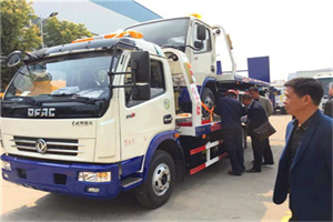 高安汽车道路救援拖车价格